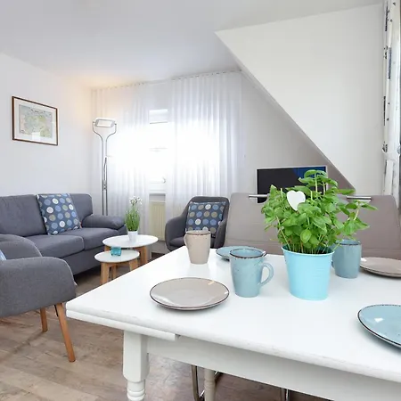 Robbe Apartment